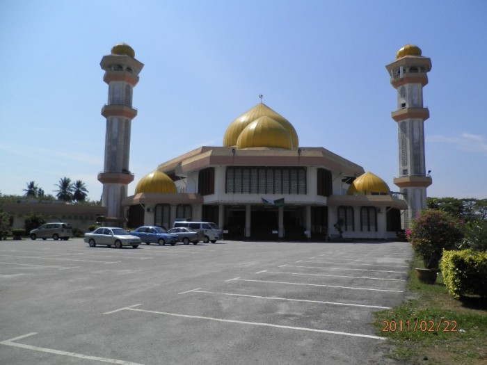 Masjid Daerah Sultan Ibrahim-992x744