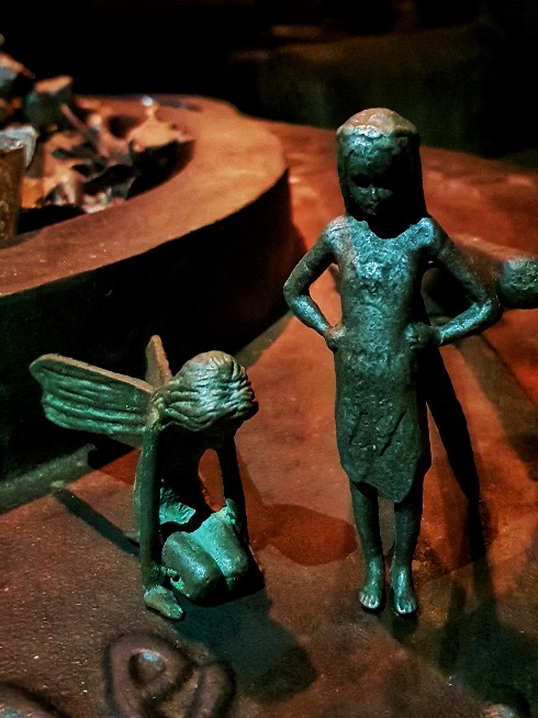 20190328_220342-01-490x654