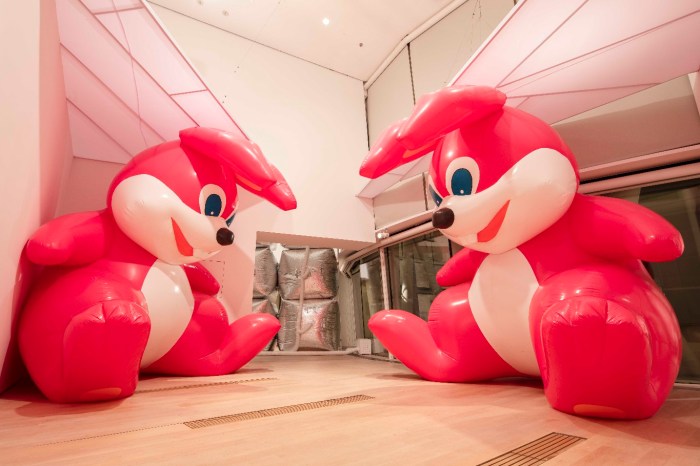 Somehow I Don’t Feel Comfortable (2000), Momoyo Torimitsu-1365x910