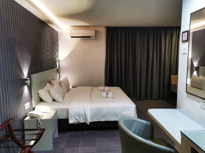 IMG_20190614_223612-01-912x684