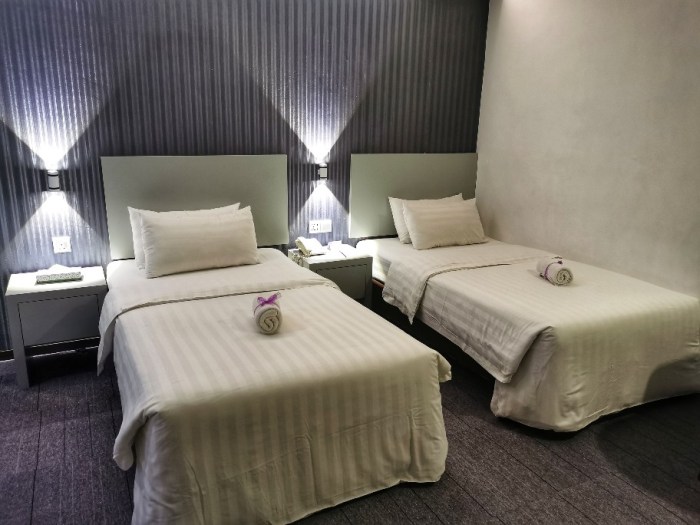 IMG_20190614_223702-01-912x684