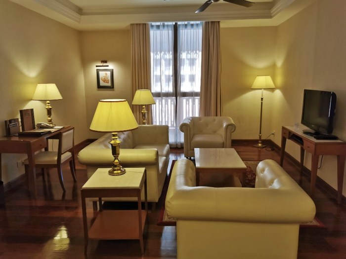 IMG_20190706_142331-01-912x684