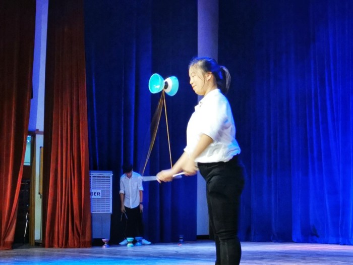 IMG_20191021_111057_BURST001_COVER-01-912x684